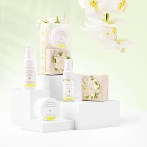 🆕 Pure Fiji Mini Spa Box Body Butter Soap Body Mist Lotion Coconut Milk & Honey